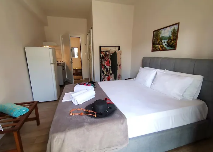 Studios Lia Adults Only -Fully Renovated
