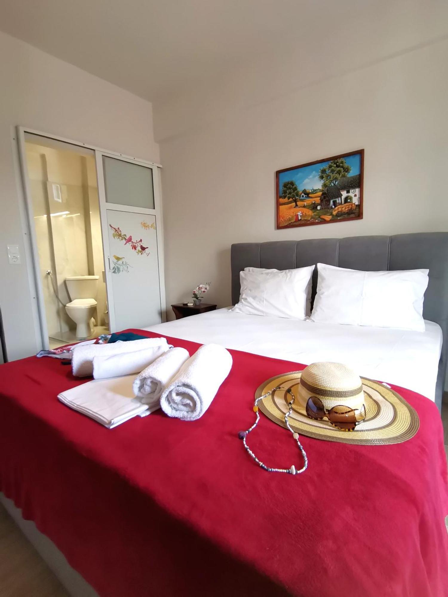 Lia Adults Only -fully Renovated